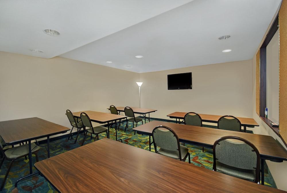 Candlewood Suites Columbia-Fort Jackson By Ihg Exterior foto